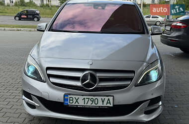 Хэтчбек Mercedes-Benz B-Class 2016 в 