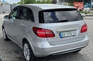 Хэтчбек Mercedes-Benz B-Class 2016 в 