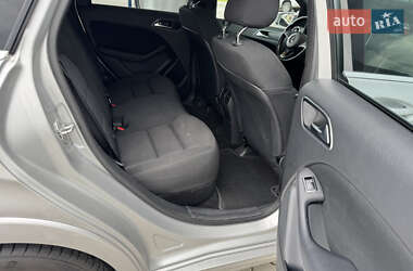 Хэтчбек Mercedes-Benz B-Class 2016 в 