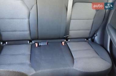 Хэтчбек Mercedes-Benz B-Class 2015 в 