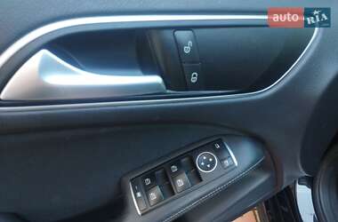 Хэтчбек Mercedes-Benz B-Class 2015 в 