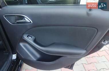 Хэтчбек Mercedes-Benz B-Class 2015 в 