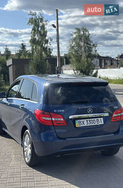 Хэтчбек Mercedes-Benz B-Class 2012 в 