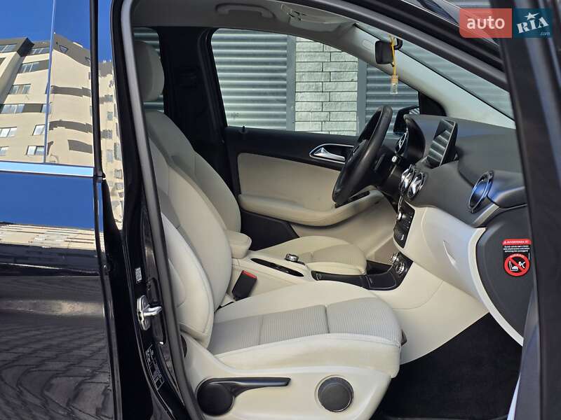 Хэтчбек Mercedes-Benz B-Class 2016 в Хмельницком