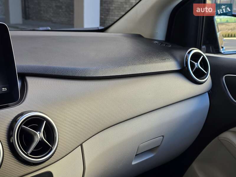 Хэтчбек Mercedes-Benz B-Class 2016 в Хмельницком