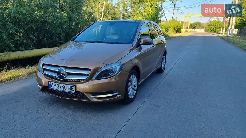 Хэтчбек Mercedes-Benz B-Class 2012 в Коростене