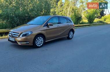 Хэтчбек Mercedes-Benz B-Class 2012 в 