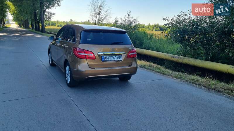 Хэтчбек Mercedes-Benz B-Class 2012 в Коростене