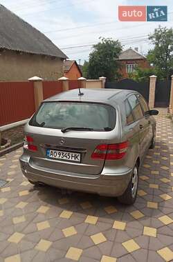 Хэтчбек Mercedes-Benz B-Class 2006 в 