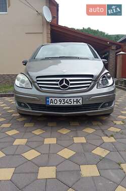 Хэтчбек Mercedes-Benz B-Class 2006 в 