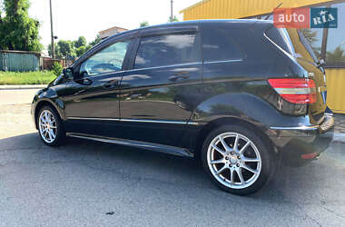 Хэтчбек Mercedes-Benz B-Class 2011 в 