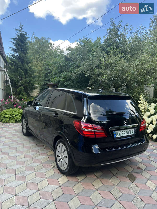 Хэтчбек Mercedes-Benz B-Class 2017 в Харькове