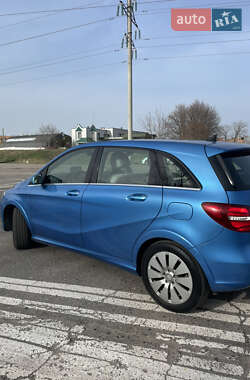 Хэтчбек Mercedes-Benz B-Class 2015 в 