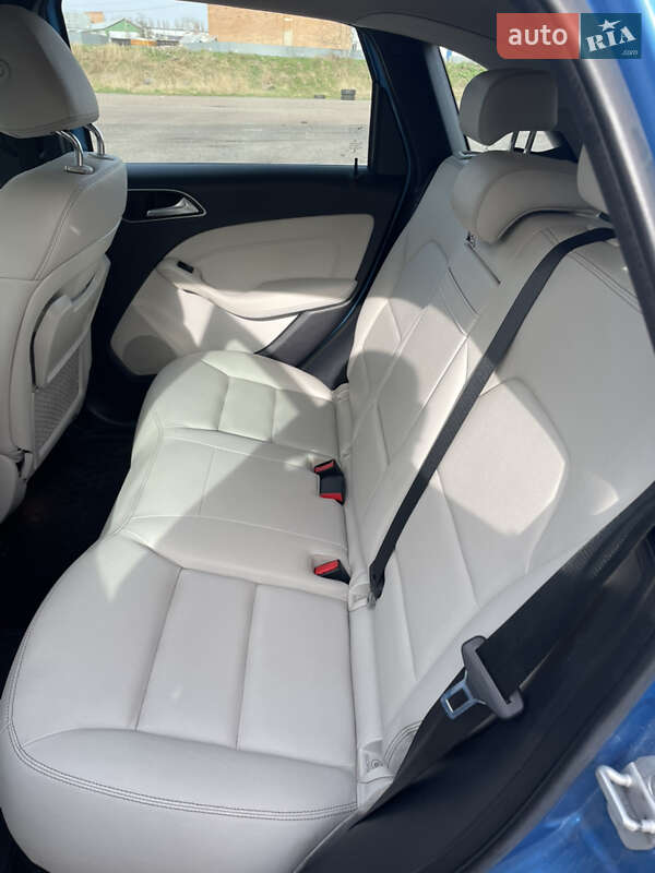 Хетчбек Mercedes-Benz B-Class 2015 в Полтаві фото 13 Хетчбек Mercedes-Benz B-Class 2015 в Полтаві