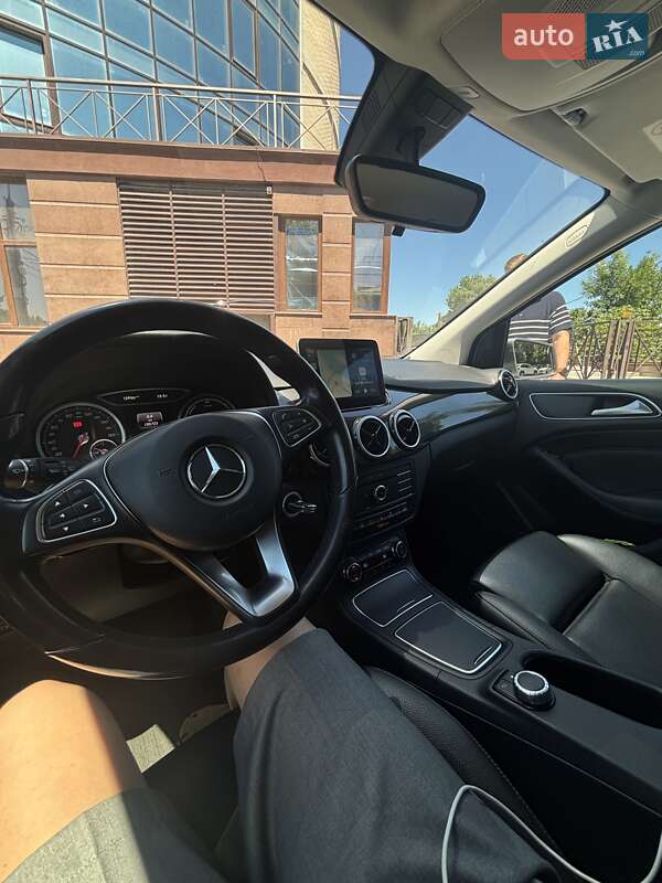 Mercedes-Benz B-Class 2016