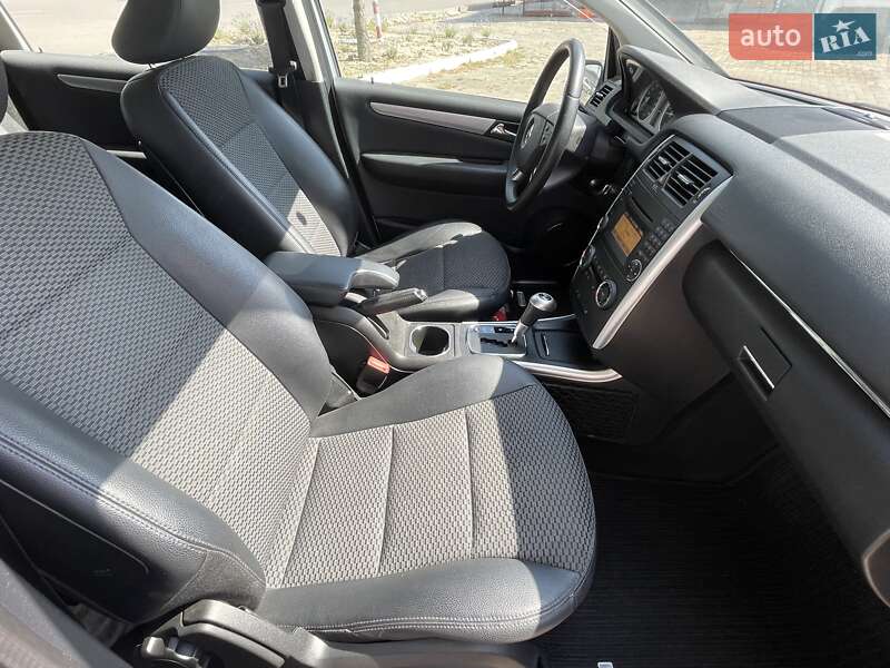 Хэтчбек Mercedes-Benz B-Class 2010 в Ровно фото 18 Хэтчбек Mercedes-Benz B-Class 2010 в Ровно