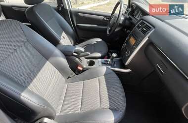 Хэтчбек Mercedes-Benz B-Class 2010 в 