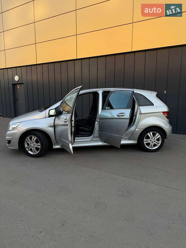 Хетчбек Mercedes-Benz B-Class 2011 в Рівному