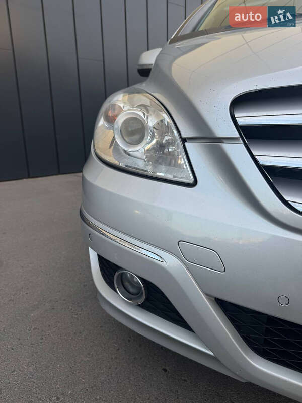 Хетчбек Mercedes-Benz B-Class 2011 в Рівному