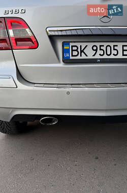 Хэтчбек Mercedes-Benz B-Class 2011 в 
