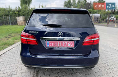 Хэтчбек Mercedes-Benz B-Class 2017 в 