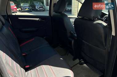 Хэтчбек Mercedes-Benz B-Class 2011 в 