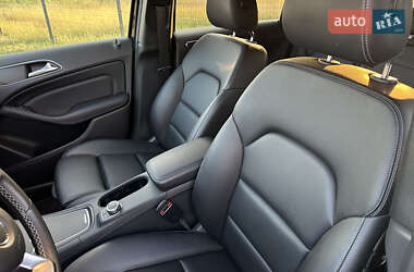 Хэтчбек Mercedes-Benz B-Class 2017 в 