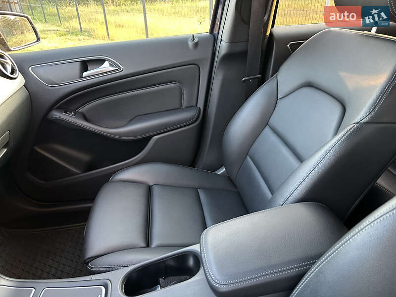 Хэтчбек Mercedes-Benz B-Class 2017 в Миргороде