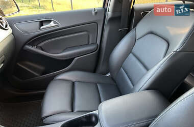 Хэтчбек Mercedes-Benz B-Class 2017 в 