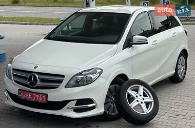 Хетчбек Mercedes-Benz B-Class 2016 в Хмельницькому