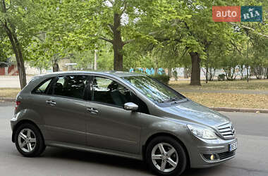 Хэтчбек Mercedes-Benz B-Class 2007 в 