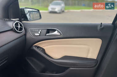 Хэтчбек Mercedes-Benz B-Class 2016 в 