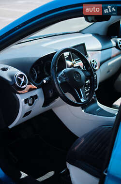 Хэтчбек Mercedes-Benz B-Class 2014 в 