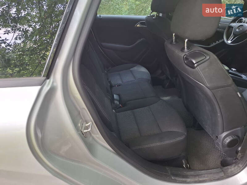 Хэтчбек Mercedes-Benz B-Class 2012 в Киеве