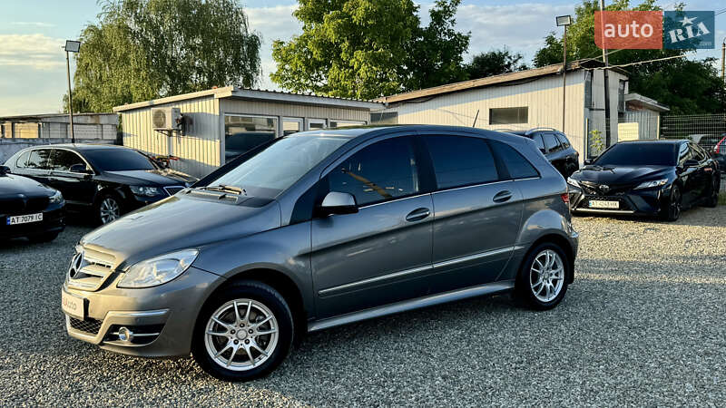 Хэтчбек Mercedes-Benz B-Class 2011 в Ивано-Франковске