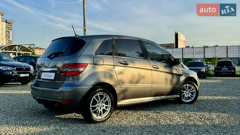 Хэтчбек Mercedes-Benz B-Class 2011 в Ивано-Франковске