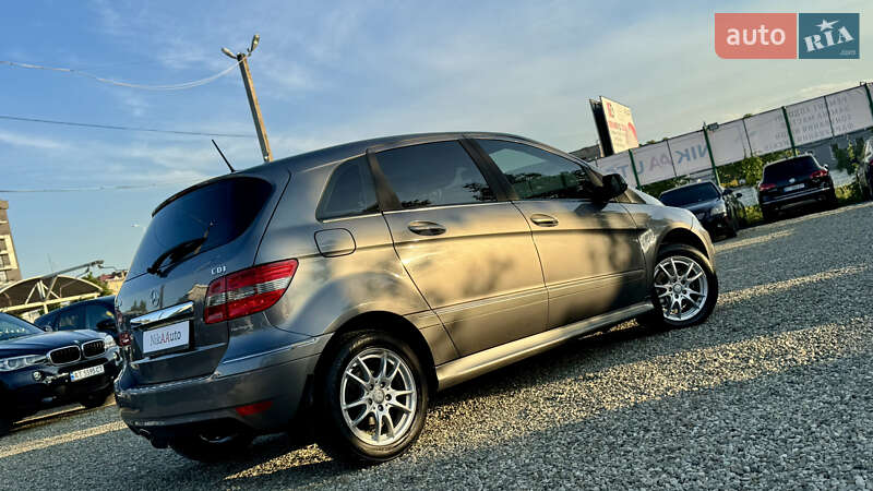 Хэтчбек Mercedes-Benz B-Class 2011 в Ивано-Франковске