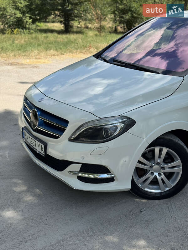 Хэтчбек Mercedes-Benz B-Class 2014 в Кропивницком