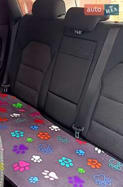 Хэтчбек Mercedes-Benz B-Class 2016 в 