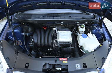 Хэтчбек Mercedes-Benz B-Class 2009 в 