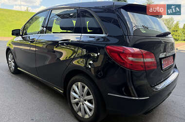 Хэтчбек Mercedes-Benz B-Class 2012 в 