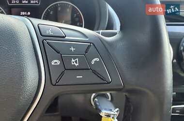 Хэтчбек Mercedes-Benz B-Class 2012 в 