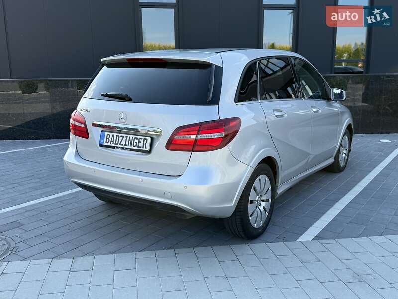Хэтчбек Mercedes-Benz B-Class 2016 в Городке