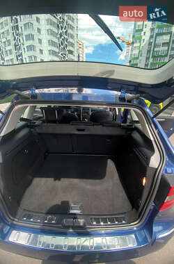 Хэтчбек Mercedes-Benz B-Class 2009 в 