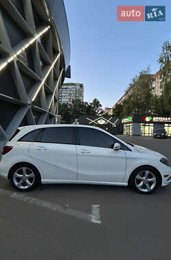 Хэтчбек Mercedes-Benz B-Class 2014 в 