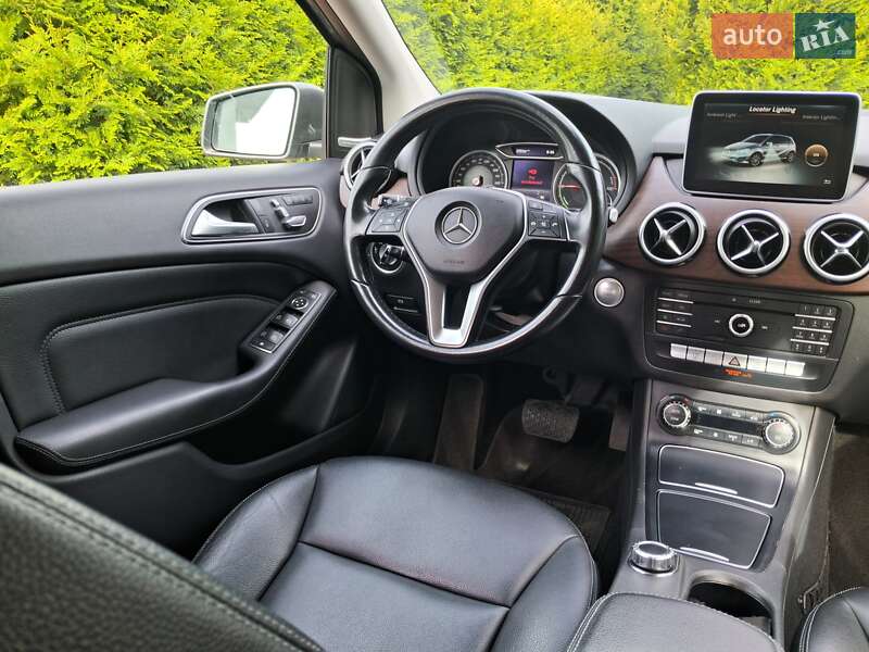 Хэтчбек Mercedes-Benz B-Class 2015 в Киеве фото 25 Хэтчбек Mercedes-Benz B-Class 2015 в Киеве