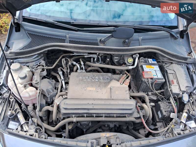 Хэтчбек Mercedes-Benz B-Class 2015 в Киеве фото 62 Хэтчбек Mercedes-Benz B-Class 2015 в Киеве