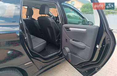 Хетчбек Mercedes-Benz B-Class 2009 в 