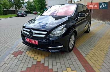 Хэтчбек Mercedes-Benz B-Class 2015 в 