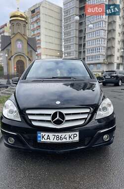 Хэтчбек Mercedes-Benz B-Class 2009 в 
